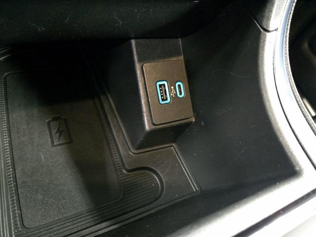 Photo of 2022 Silver Ford Edge