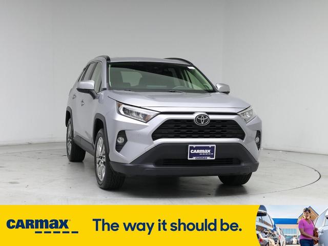 Photo of 2019 Silver Toyota RAV4