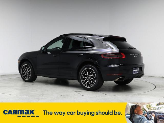 Photo of 2018 Black Porsche Macan