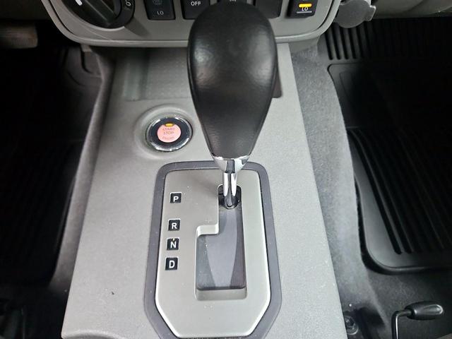 Photo of 2020 Gray Nissan Frontier