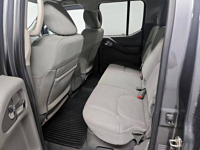 Photo of 2020 Gray Nissan Frontier