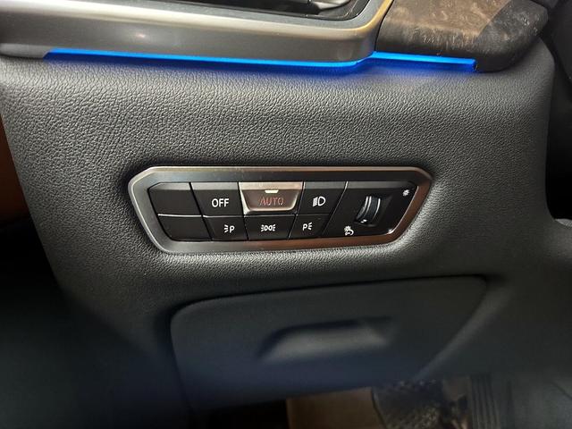 Photo of 2022 Blue BMW X5 PHEV