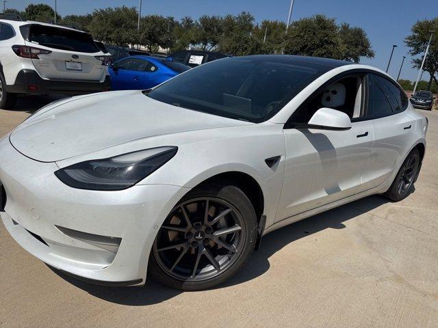 Photo of 2021 Pearl White Multi Tesla Model 3