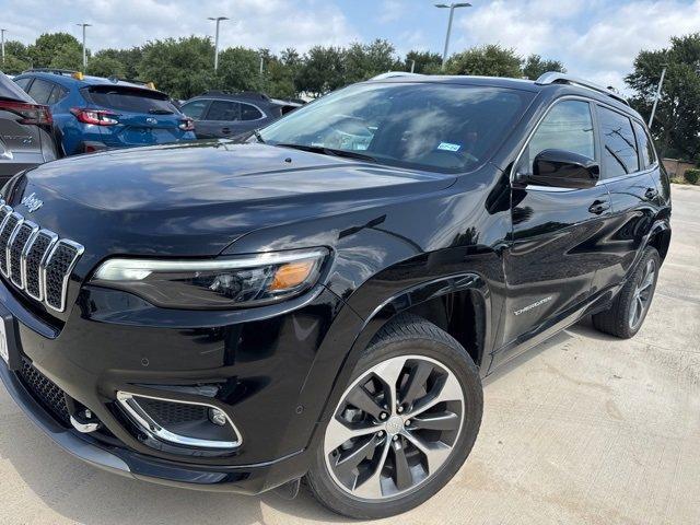 Photo of 2019 Diamond Black Jeep Cherokee