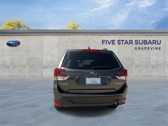 Photo of 2022 Magnetite Gray Metallic Subaru Forester