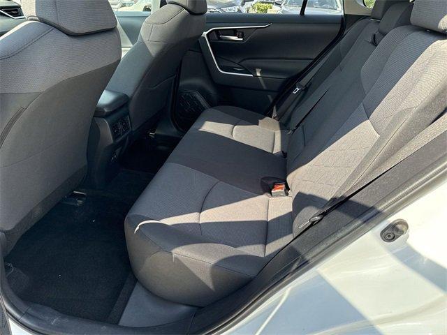 Photo of 2019 Super White Toyota RAV4