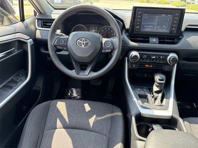 Photo of 2019 Super White Toyota RAV4