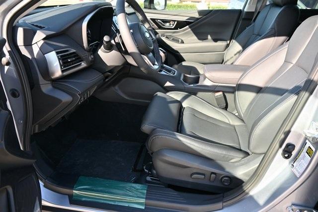Photo of 2025 Ice Silver Metallic Subaru Outback