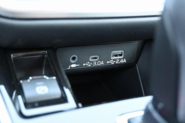 Photo of 2025 Ice Silver Metallic Subaru Outback