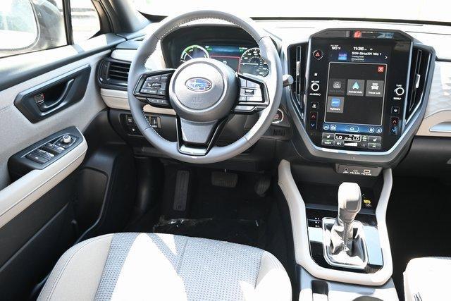 Photo of 2025 Crystal White Pearl Subaru Forester Hybrid