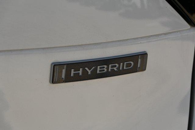 Photo of 2025 Crystal White Pearl Subaru Forester Hybrid