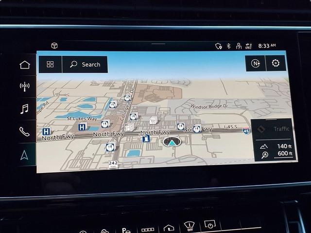 Photo of 2023 Glacier White Metallic Audi Q7