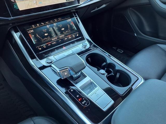 Photo of 2023 Glacier White Metallic Audi Q7