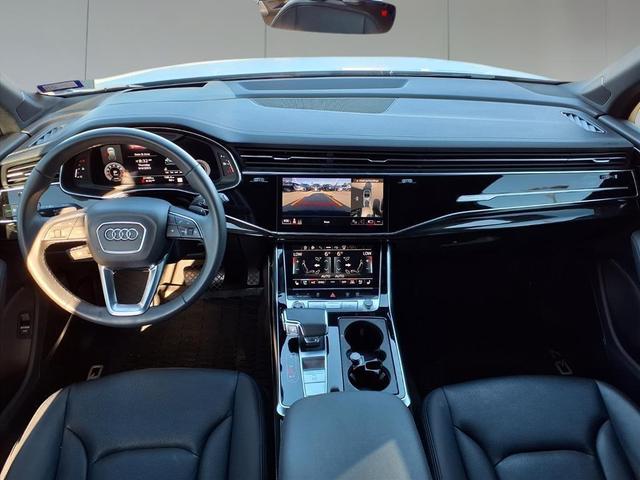 Photo of 2023 Glacier White Metallic Audi Q7