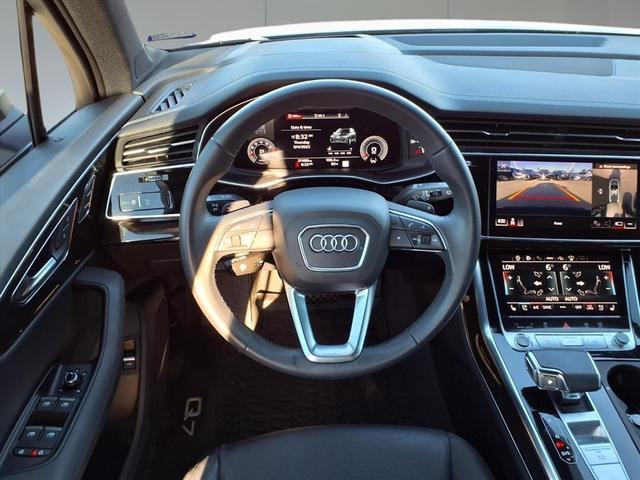 Photo of 2023 Glacier White Metallic Audi Q7