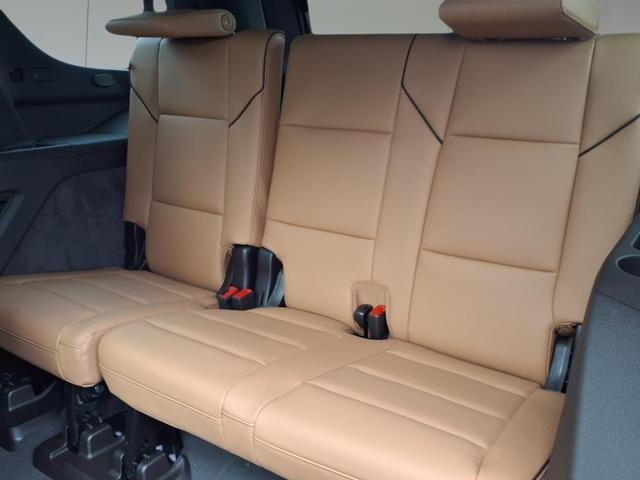 Photo of 2025 Crystal White Tri-Coat Cadillac Escalade