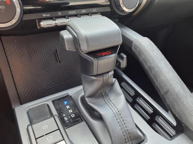 Photo of 2024 White Toyota Tacoma