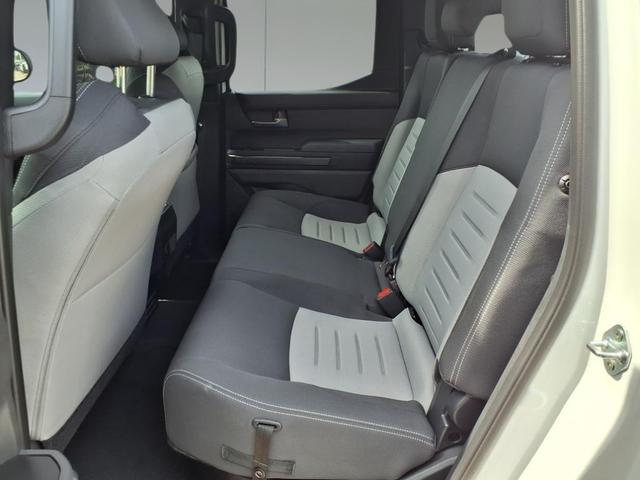 Photo of 2024 White Toyota Tacoma