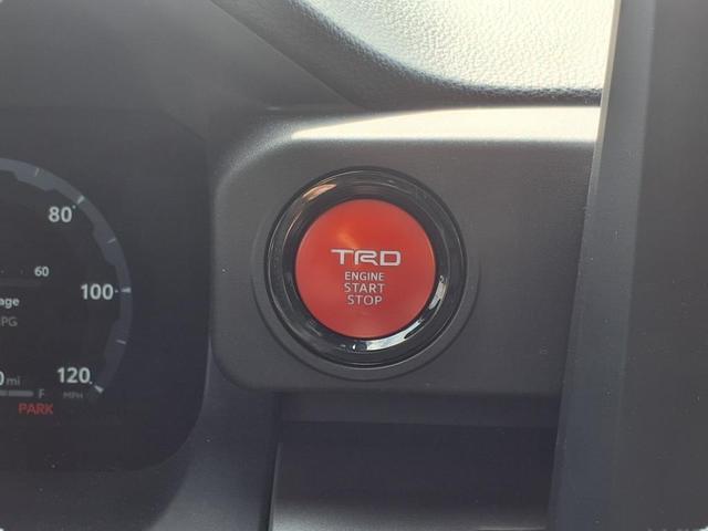 Photo of 2024 White Toyota Tacoma