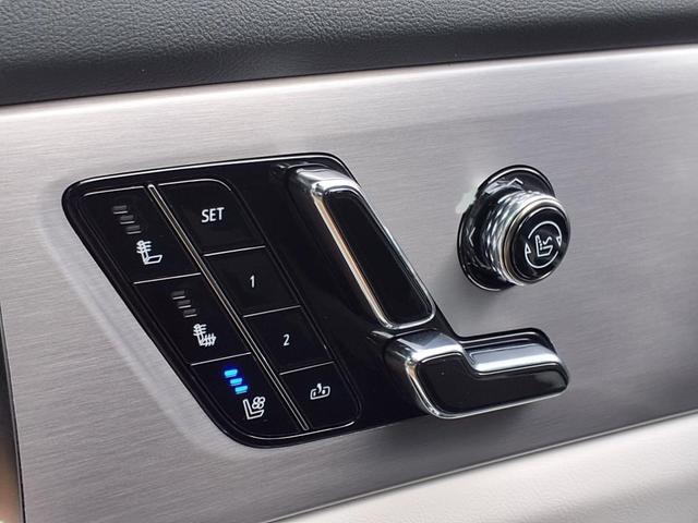 Photo of 2026 Stellar Black Metallic Cadillac VISTIQ