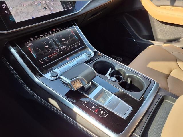 Photo of 2024 Glacier White Metallic Audi Q8