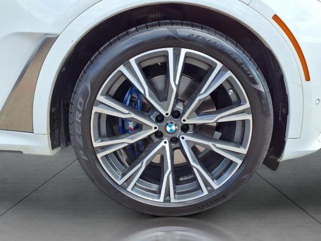 Photo of 2022 Alpine White BMW X7