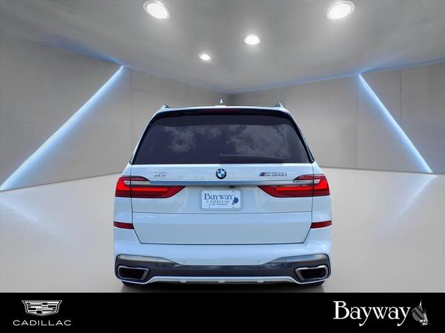 Photo of 2022 Alpine White BMW X7