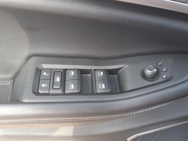 Photo of 2021 Bright White Clearcoat Jeep Grand Cherokee L