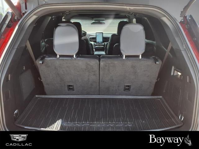 Photo of 2023 Rapid Red Metallic Tinted Clearcoat Ford Explorer