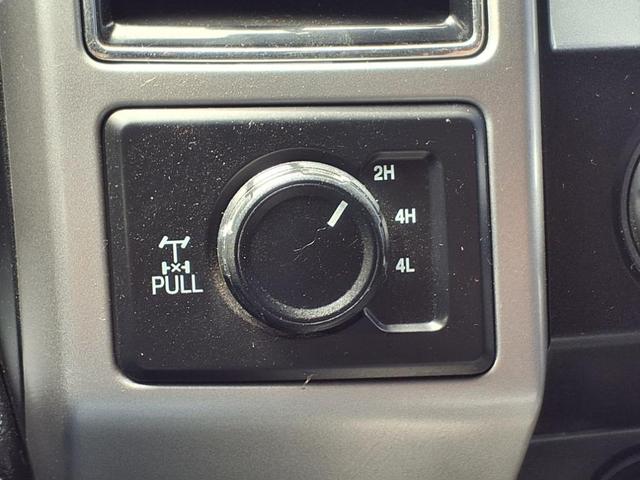Photo of 2021 Oxford White Ford F-250