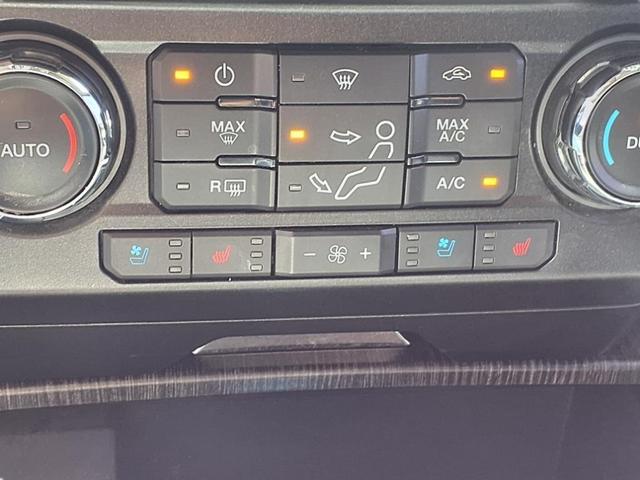 Photo of 2021 Oxford White Ford F-250