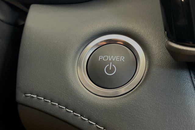 Photo of 2024 Midnight Black Metallic Toyota Highlander Hybrid