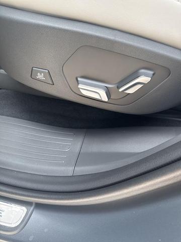 Photo of 2025 Gray Matte Hyundai SANTA FE HEV