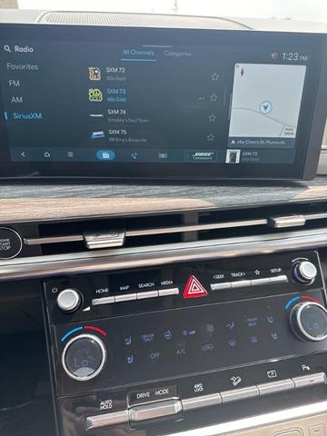 Photo of 2025 Gray Matte Hyundai SANTA FE HEV
