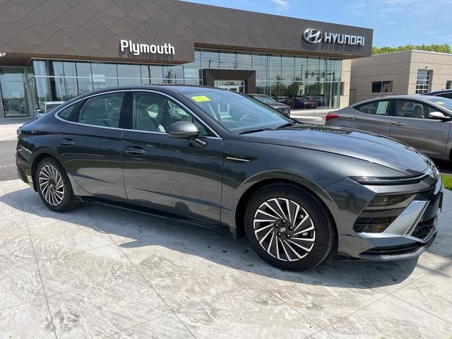 2024 Hyundai Sonata Hybrid