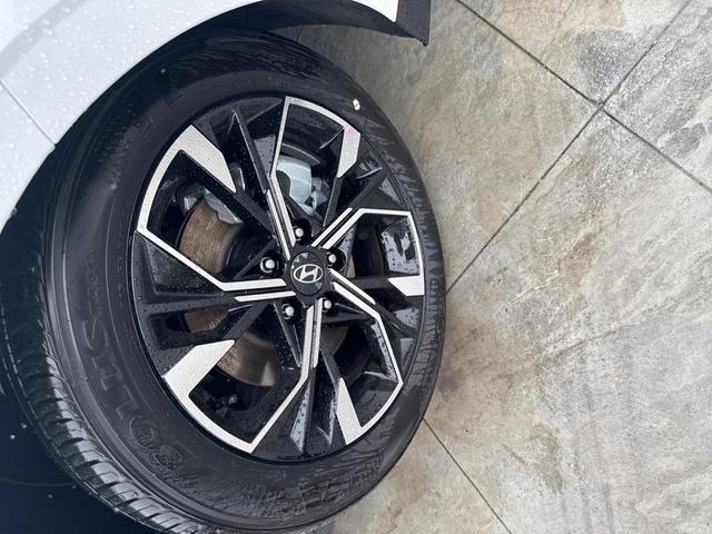 Photo of 2025 White Hyundai SONATA