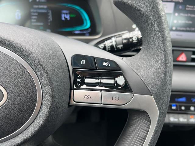 Photo of 2025 Gray Pearl Hyundai ELANTRA HEV