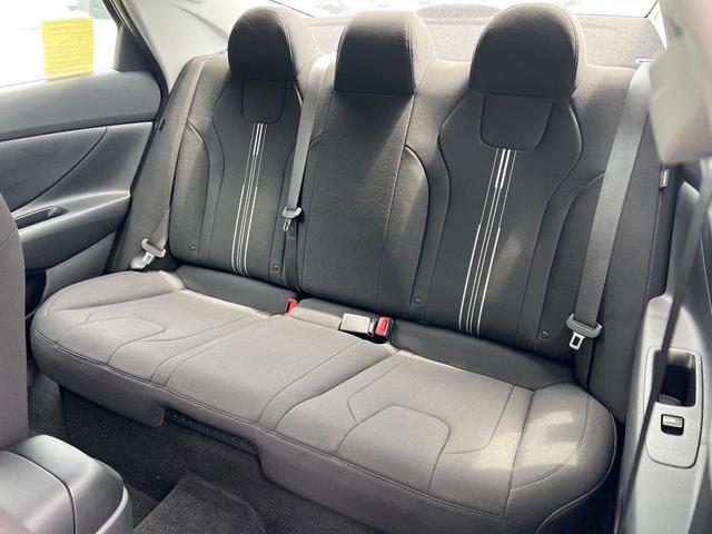 Photo of 2025 Gray Pearl Hyundai ELANTRA HEV