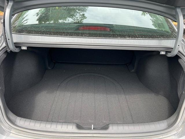 Photo of 2025 Gray Pearl Hyundai ELANTRA HEV