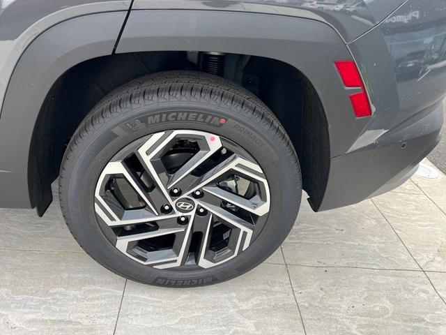 Photo of 2025 Gray Hyundai TUCSON