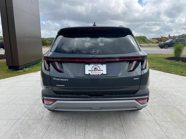 Photo of 2025 Gray Hyundai TUCSON