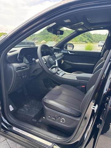 Photo of 2025 Abyss Black Pearl Hyundai PALISADE