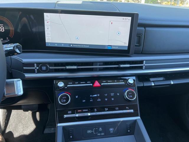 Photo of 2026 Green Hyundai SANTA FE