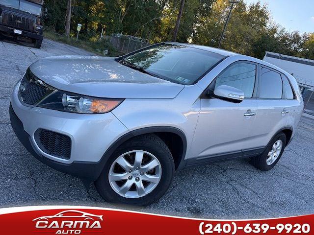 Photo of 2012 Bright Silver Kia Sorento