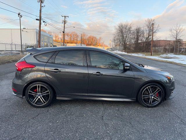 Photo of 2017  Ford Focus ST