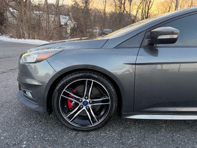 Photo of 2017  Ford Focus ST