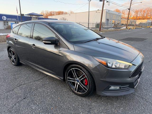 Photo of 2017  Ford Focus ST
