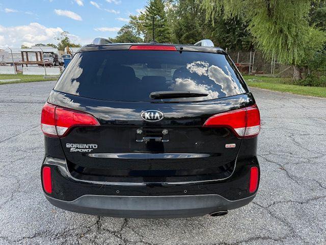 Photo of 2015 Ebony Black Kia Sorento