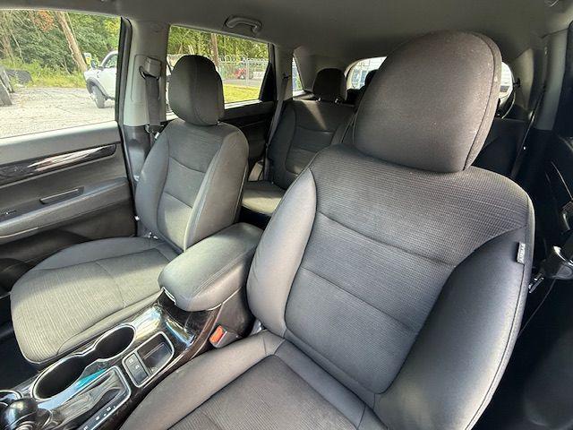 Photo of 2015 Ebony Black Kia Sorento
