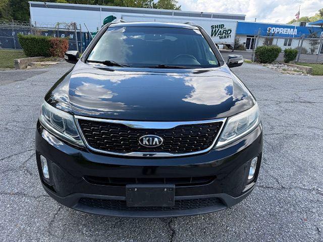 Photo of 2015 Ebony Black Kia Sorento